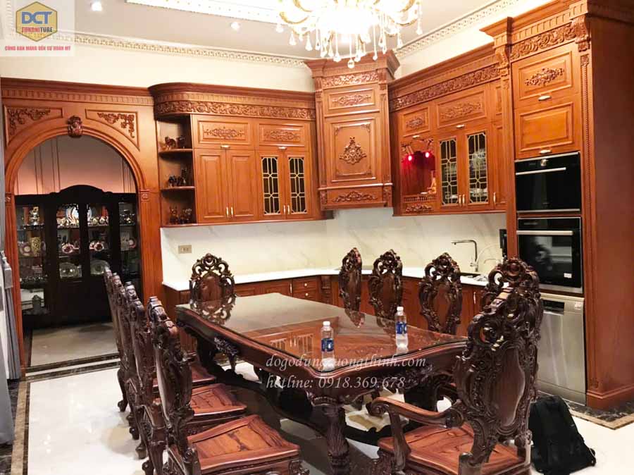 Mẫu tủ bếp cổ điển TB54